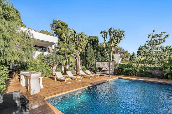 Villa pour 10 personnes, avec piscine à Cap Martinet