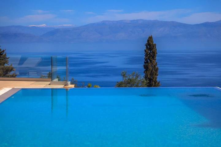 Διαμερίσματα διακοπών για 10 άτομα, με κήπο και μπανιέρα υδρομασάζ καθώς και σάουνα στον Ψαρά