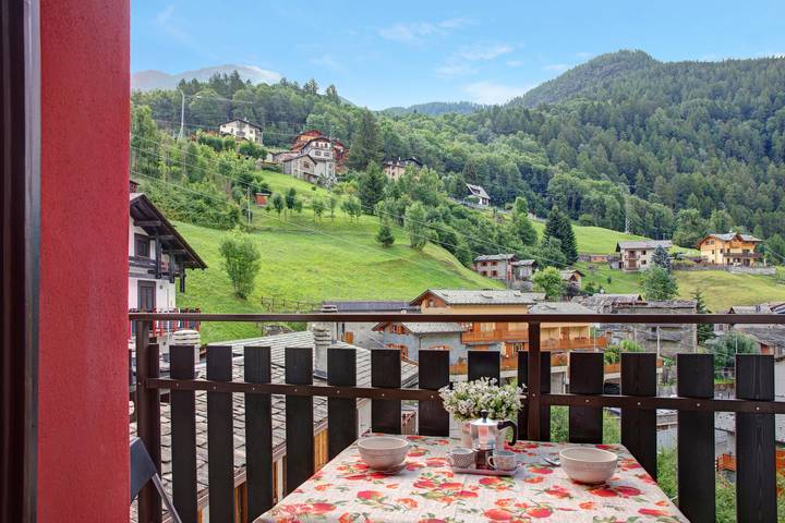 Gîte pour 6 personnes, avec balcon et jardin, animaux acceptés dans Valtellina