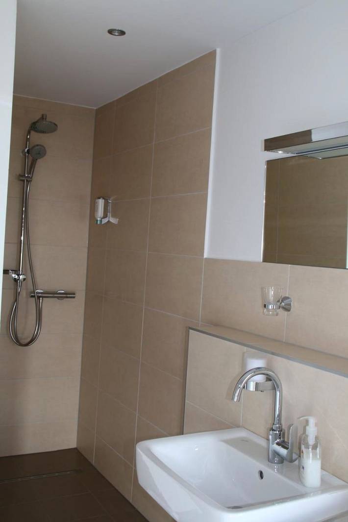 Hôtel pour 2 personnes, avec terrasse, animaux acceptés à Bonn - 3