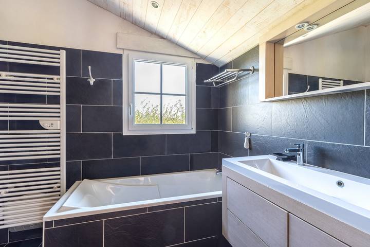 Location de vacances pour 7 personnes, avec Terrasse et Jardin à Bouin - 4