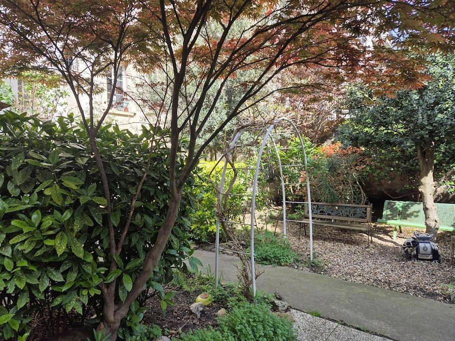 Appartement entier, One-Bedroom Apartment in Saint-Mandé, Val-de-Marne