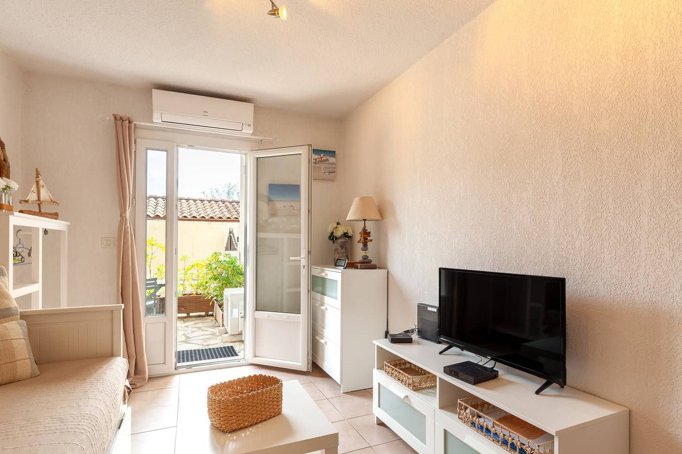 Studio entier, Studio 'Soleil Et Douceur Iv' avec terrasse privée, Wi-Fi et climatisation in Sanary-sur-Mer, Région de Toulon