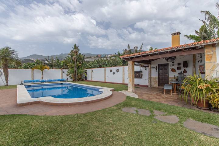 Villa for 3 people, with Yard in La Palma