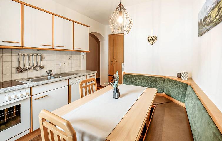 Ganze Ferienwohnung, Gemütliche Ferienwohnung mit WLAN und Küche in der Nähe der Skilifte und Restaurants von Großarl in Hohe Tauern, Großarl