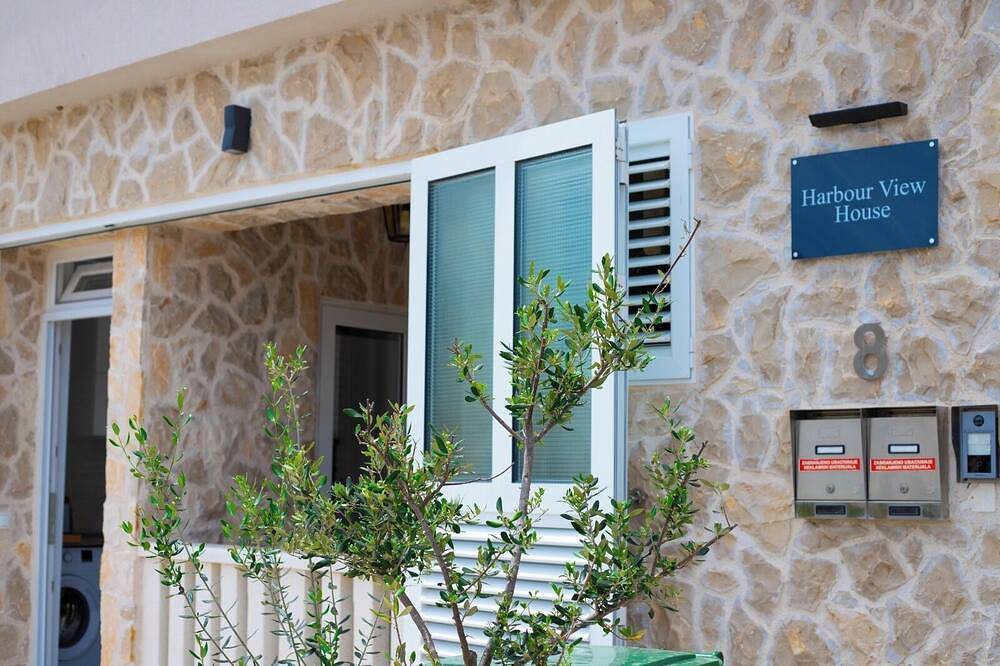 Ganze Wohnung, Harbour View House Studio Apartment in Raslina, Šibenik-Knin