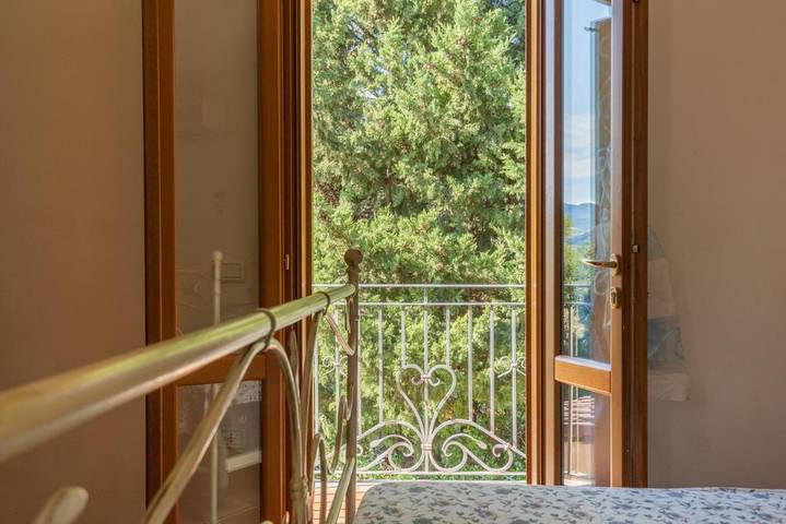 Gîte pour 5 personnes, avec balcon/terrasse à Tanaunella - 4