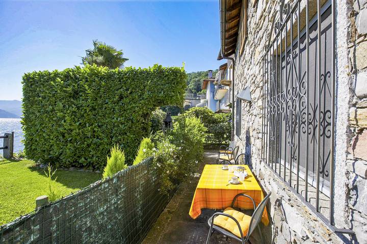 Ferienhaus für 3 Personen, mit Ausblick und Terrasse sowie Garten und Seeblick, mit Haustier am Lago Maggiore - 3