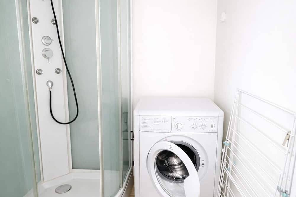 Ganze Wohnung, Le studio du clou in Nevers, Nièvre