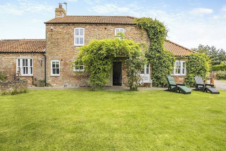 Cottage for 3 people, with hot tub and garden, with pets in Burgh le Marsh