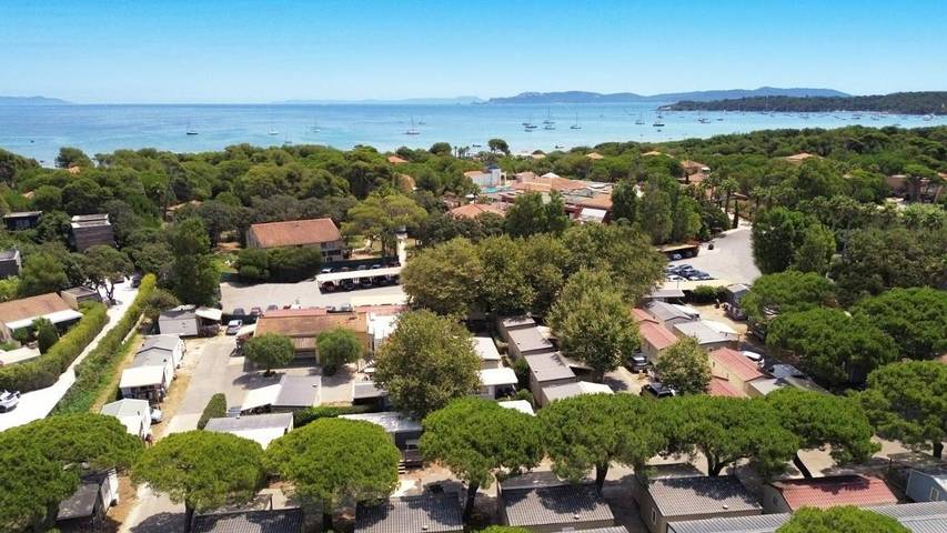 Camping für 2 Personen, mit Terrasse und Garten in Giens
