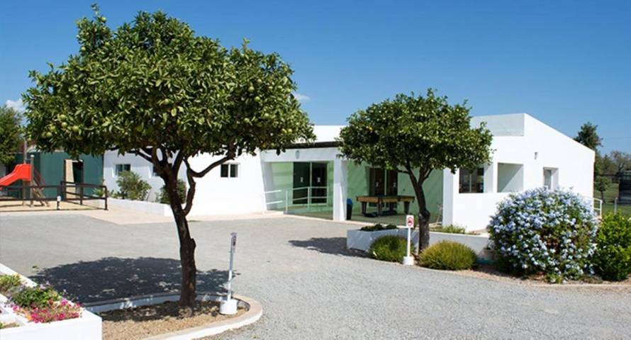 Parc de vacances pour 28 personnes, avec piscine ainsi que jardin et vue en Algarve - 4