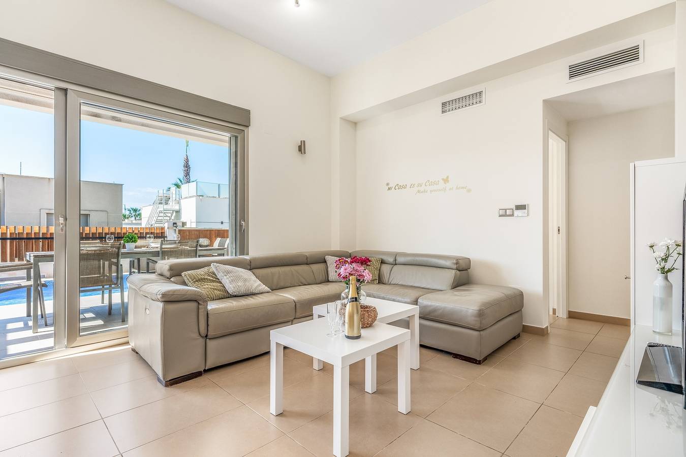 Villa "Casa Imjo Planta Baja" con piscina privada, terrazas privadas y aire acondicionado in Laguna Green, Orihuela