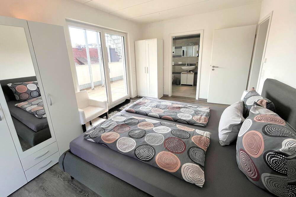 Ganze Wohnung, Ferienwohnung/App. für 9 Gäste mit 160m² in Friedrichshafen in Friedrichshafen, Region Bodensee-Oberschwaben
