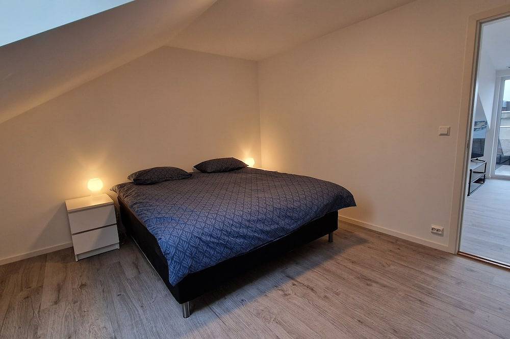 Ganze Wohnung, Newly renovated loft apartment with a panoramic view of the sea. in Kristiansund, Nördliches Fjordnorwegen