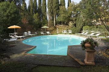 Ferienanlage für 35 Personen, mit Balkon und Garten in der Toskana