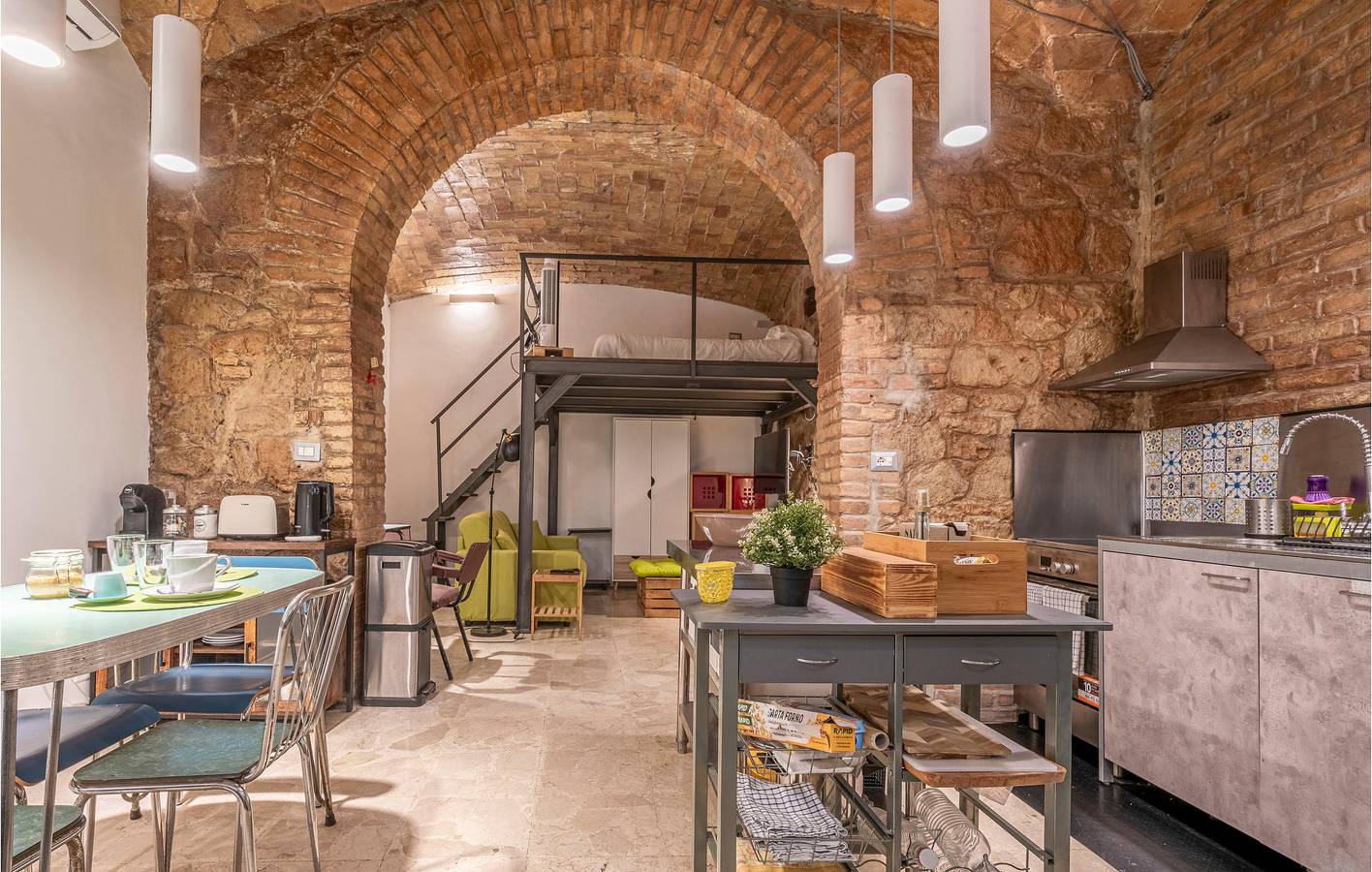 Geheel vakantieappartement, Gezellig appartement met wifi en airconditioning, vlakbij bars en restaurants in Rome, Provincie Rome