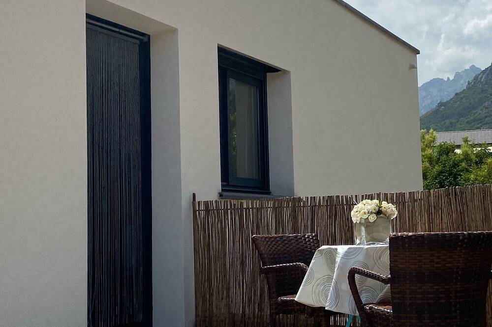 Appartamento intero, Incantevole monolocale climatizzato al piano terra con terrazza e zona relax in Corte Francia, Parco naturale regionale della Corsica