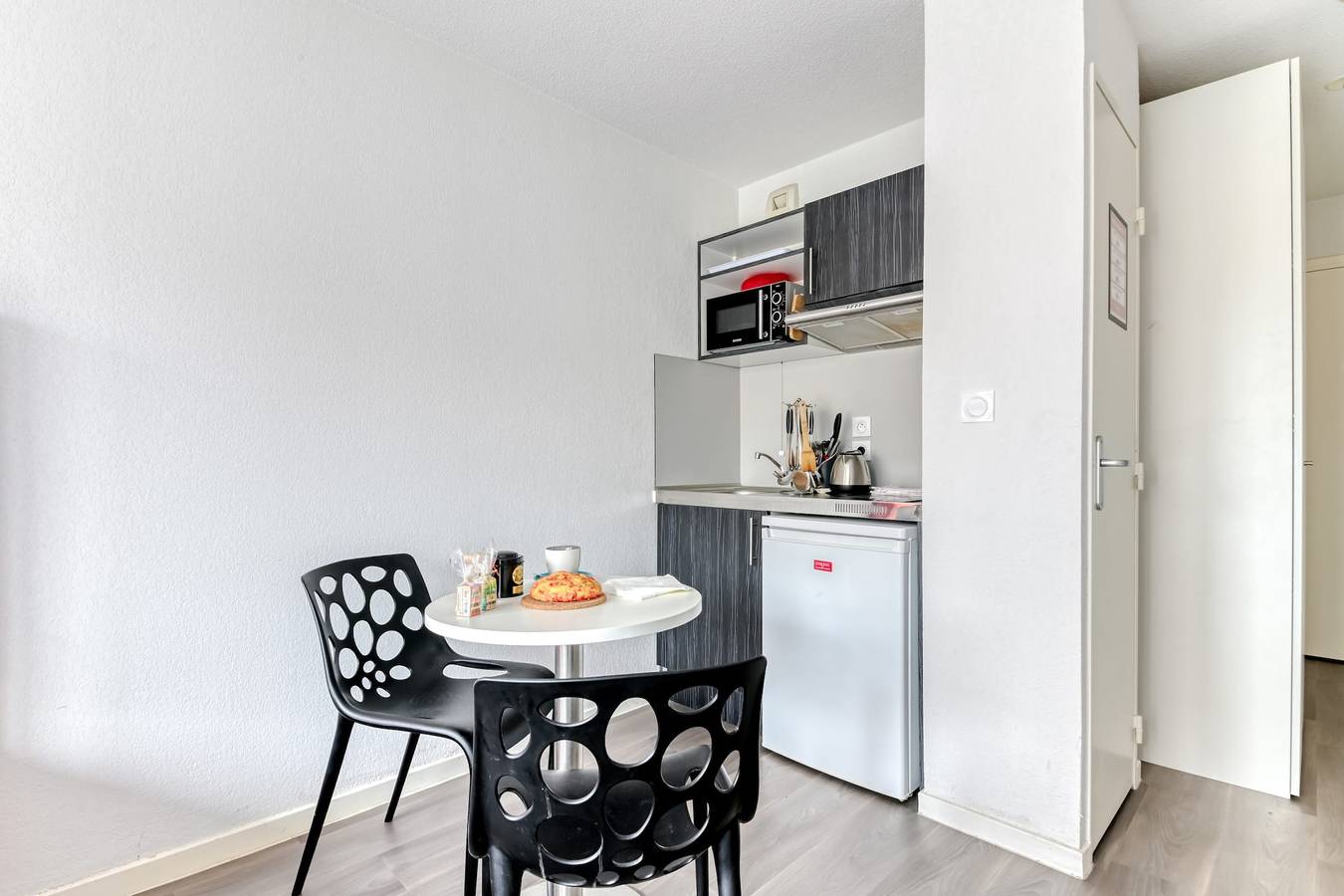 Ganzes Studio, 8 - Le Bienvenu - Gratte-Ciel – Métro in Villeurbanne, Lyon und Umgebung