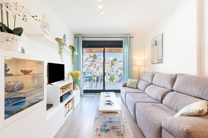 Entire apartment, Apartment 'Penthouse Berizon Benajarafe ' with Sea View, Wi-Fi and Air Conditioning in Vélez-Málaga, Costa del Sol