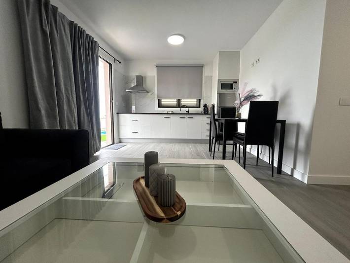 Apartamento de vacaciones para 4 personas, con piscina además de vistas y jardín - 1