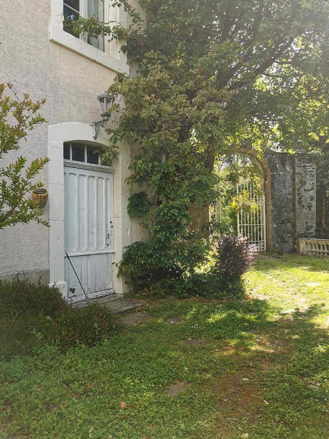 Gîte pour 2 personnes, avec jardin et vue ainsi que terrasse et piscine à Cuxac-Cabardès - 2