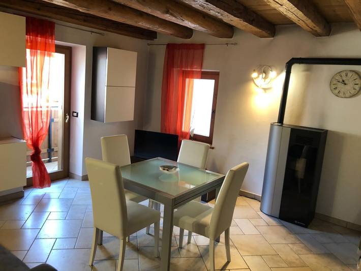 Gîte pour 4 personnes, avec balcon et jardin, animaux acceptés à Santo Stefano di Cadore