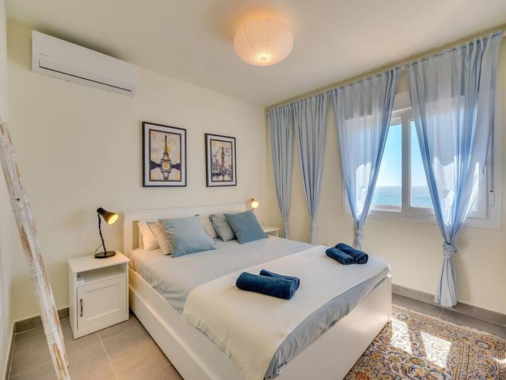 Entire holiday apartment, Vb Bellavista 2Bdr Stunning Seaviews in Torremuelle, Benalmádena
