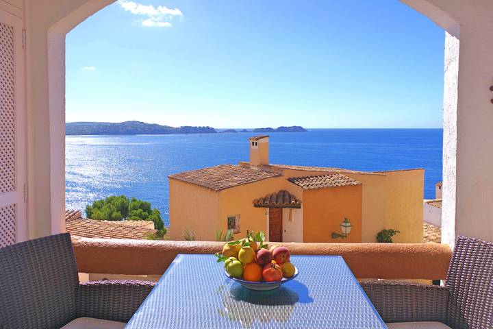 Ferienwohnung für 3 Personen, mit Terrasse und Pool in Cala Fornells - 2