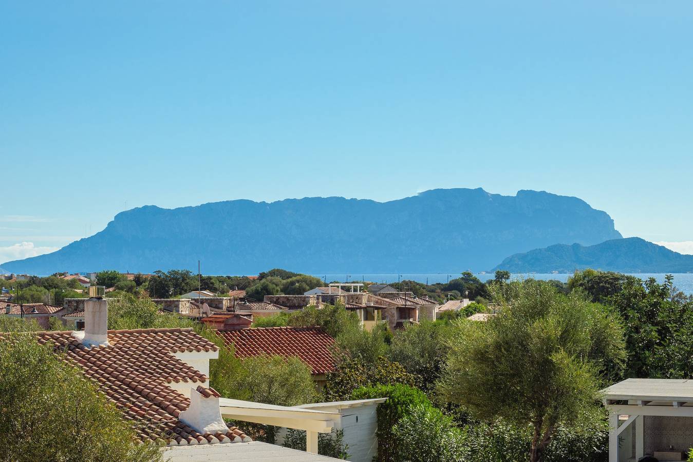 Casa de vacaciones 'Viletta a Mare' cerca de la playa con jardín, 2 terrazas y Wi-Fi in Pittulongu, Costa Smeralda