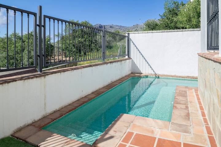 Casa rural para 6 personas, con Balcón y Jardín