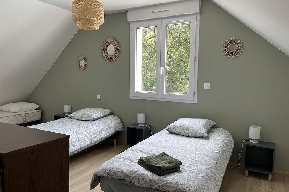 Gîte de groupe ( 18/20 pers) avec piscine chauffée in Herbignac, Région de Saint-Nazaire