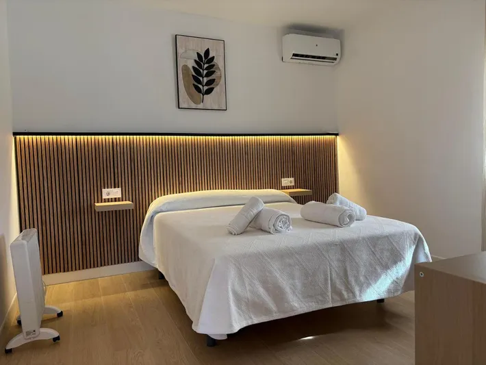 Ferienhaus für 8 Personen, mit Ausblick und Garten sowie Pool, mit Haustier - 1