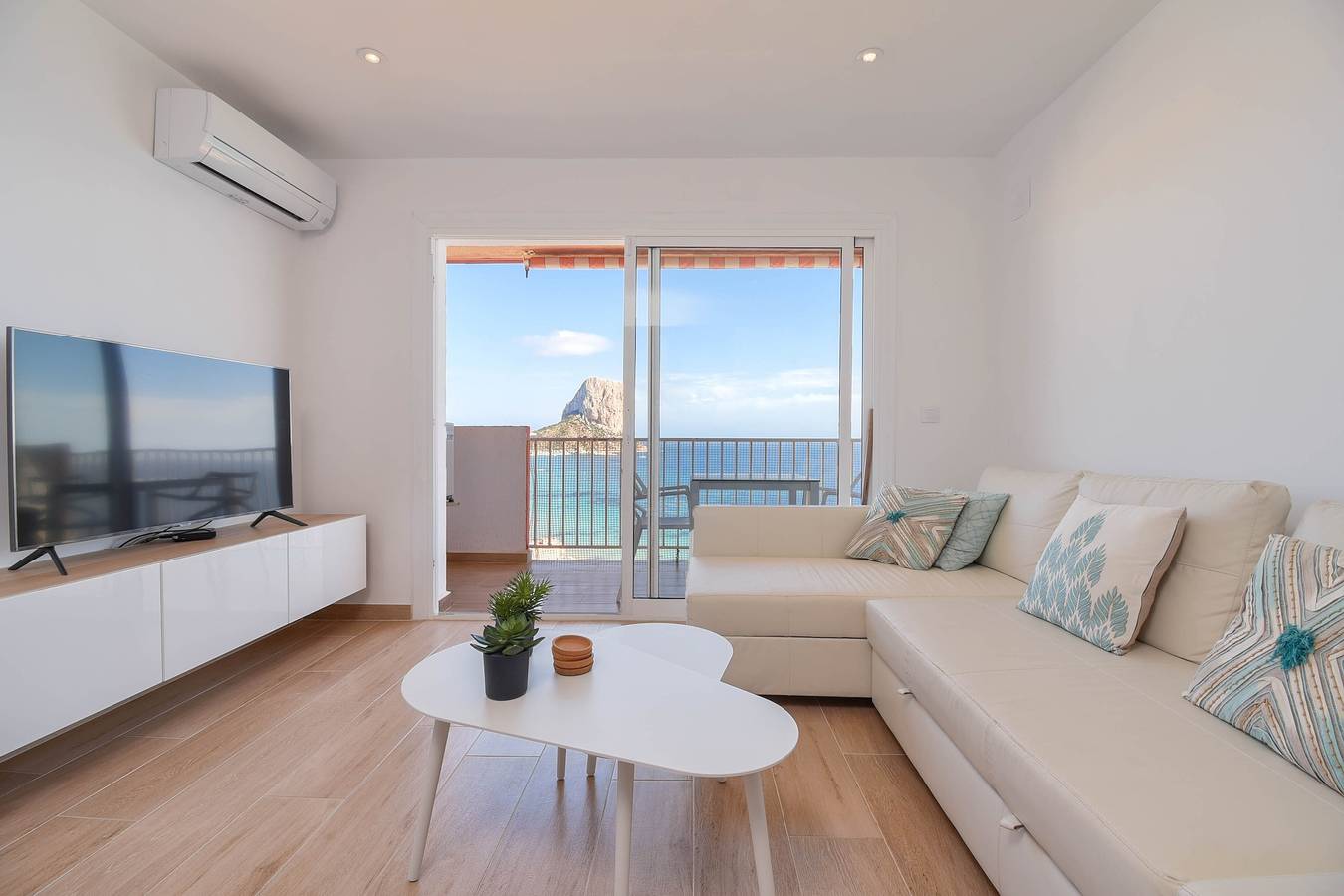Ganze Wohnung, Apartment 'Apartement La Perla 2 Seaview' mit Meerblick, Wlan und Klimaanlage in Calpe Altstadt, Calpe