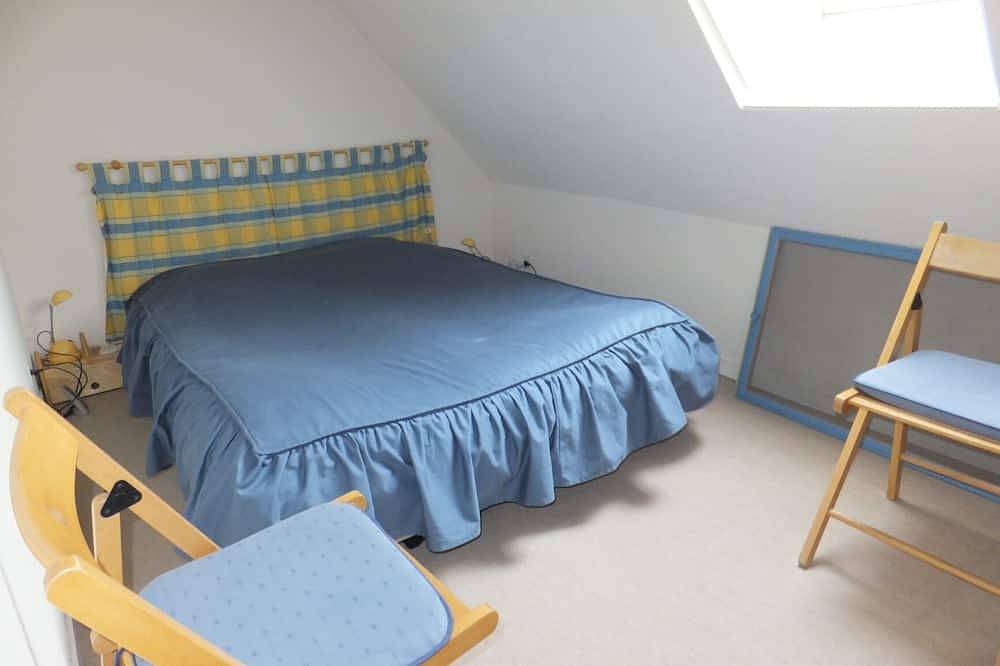 Appartement entier, App. duplex à Locmariaquer, au bord du golfe,accés direct à la mer. in Locmariaquer, Côte des Mégalithes