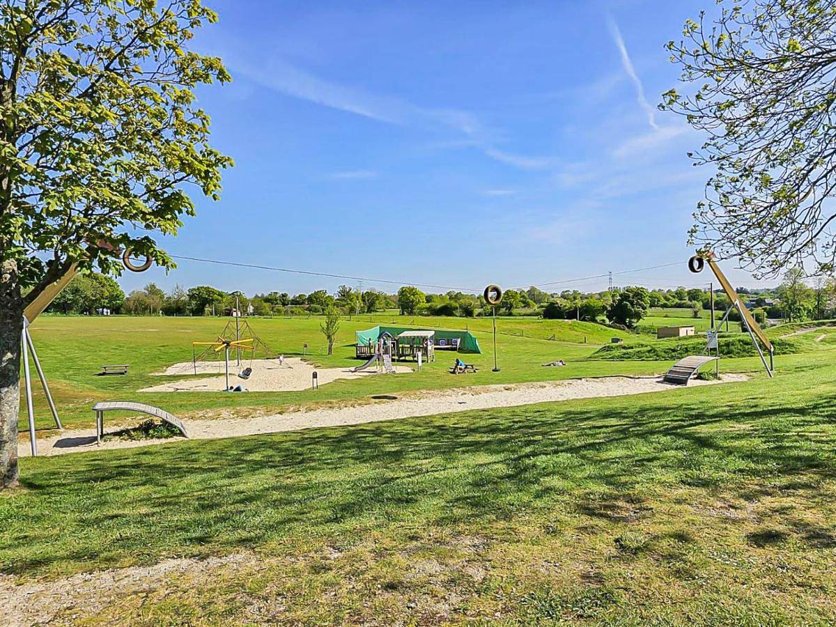 L'horizon du bonheur in Saint-Hubert-des-Biards, Région de Bayeux
