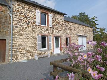 Gîte pour 4 personnes, avec jardin et terrasse à Bacilly