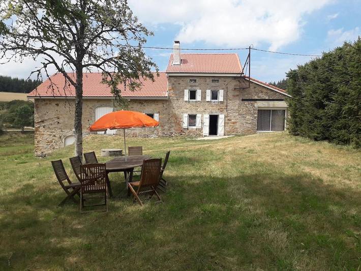 Maison de vacances pour 9 personnes, avec Terrasse ainsi que Jardin et Vue à Saint-Bonnet-le-Froid