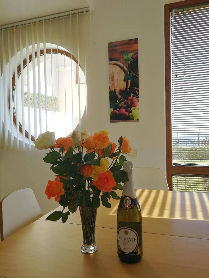 Villa pour 10 personnes, avec piscine et vue ainsi que jardin et sauna en Bulgarie - 4