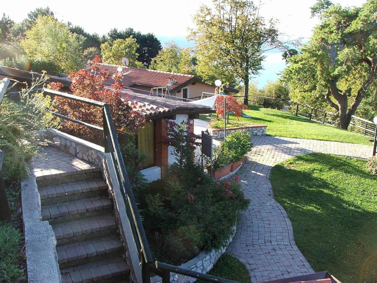 Schönes Ferienhäuschen in ruhiger Lage für max. 4-5  Personen mit Pool in Tignale, Prealpi Gardesane