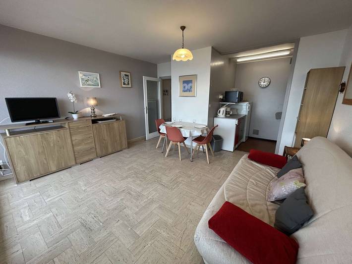 Entire apartment, Cozy studio with ocean view and private garage, Saint-Hilaire-de-Riez in Saint-Hilaire-de-Riez, Vendée