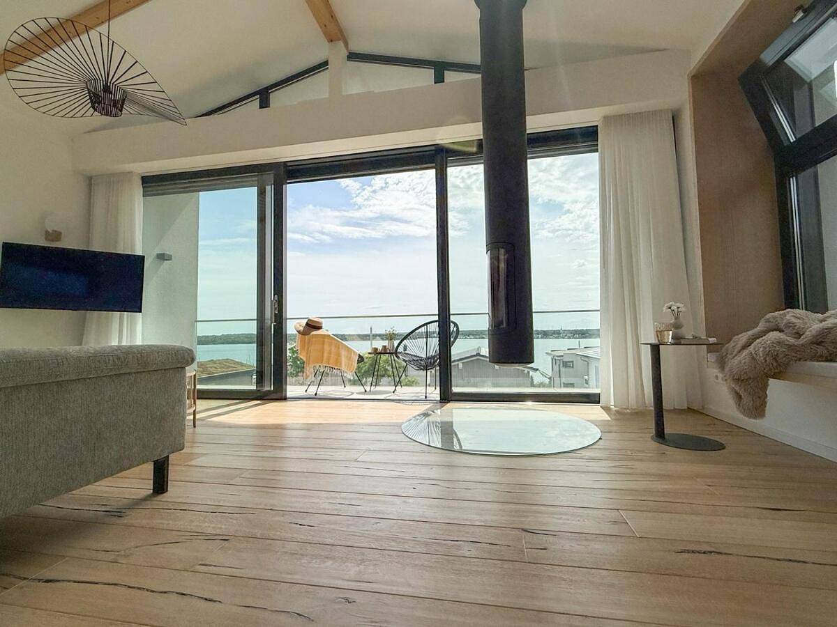 Three-Bedroom House in Neukieritzsch, Hainer See