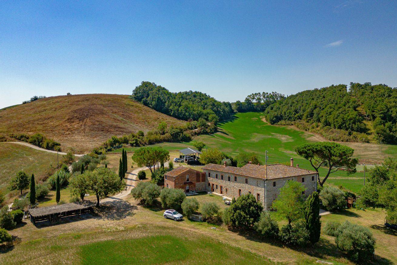 Ganze Wohnung, Torre- Chiarne Lovely Flat with Panoramic Terrace! in Asciano, Siena Provinz