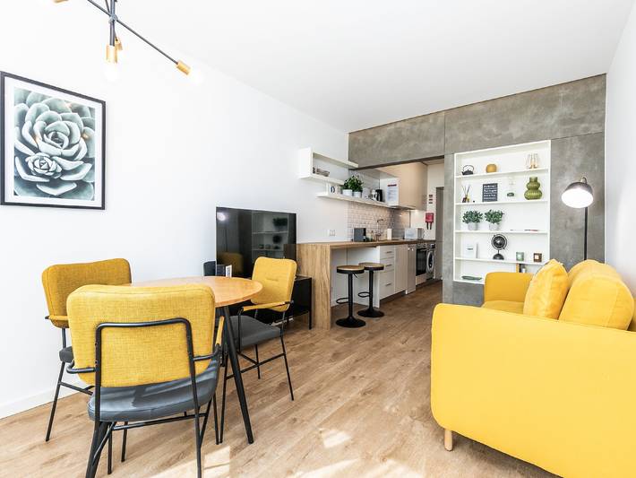 Ferienwohnung für 2 Personen, mit Balkon in Parede