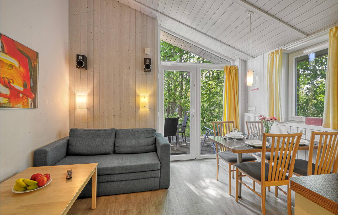 Ganze Ferienwohnung, Rückzugsort am Strand: WiFi, Parkplatz, Terrasse & Küche in Priwall, Lübecker Bucht