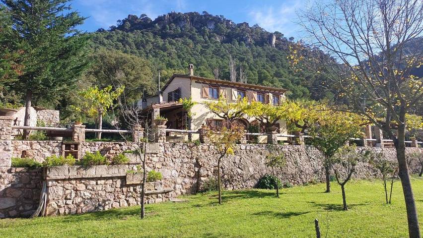 Casa de huéspuedes para 8 personas, con piscina además de vistas y jardín, Se admiten mascotas - 1