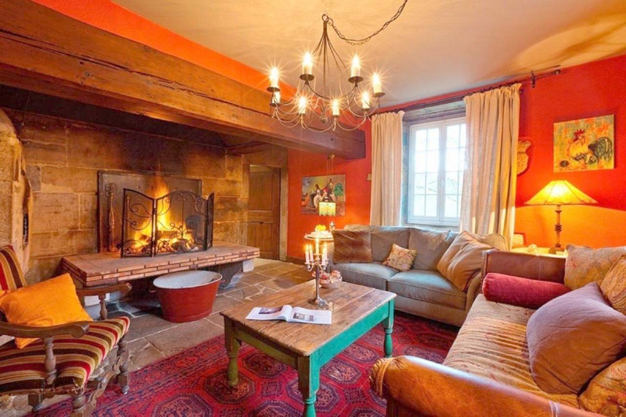 A l'Ombre du Château in Nans-sous-Sainte-Anne, Jura Francais