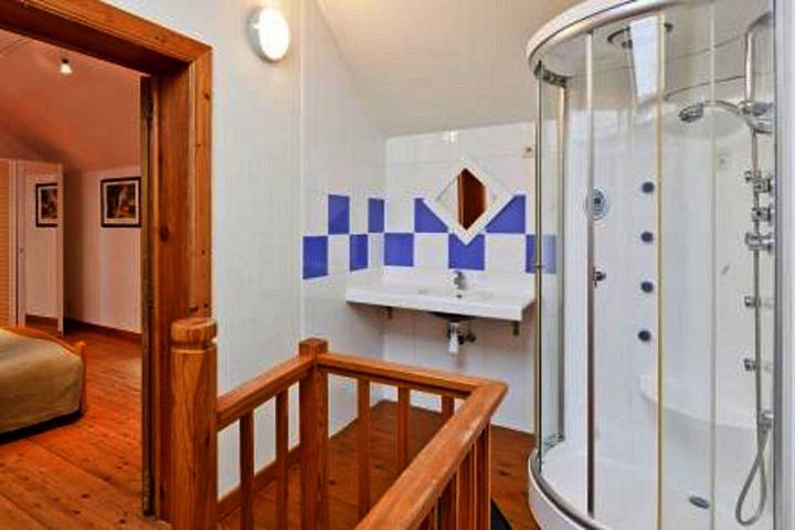 Location de vacances pour 14 personnes, avec jardin ainsi que vue et sauna, animaux acceptés à Havelange - 4