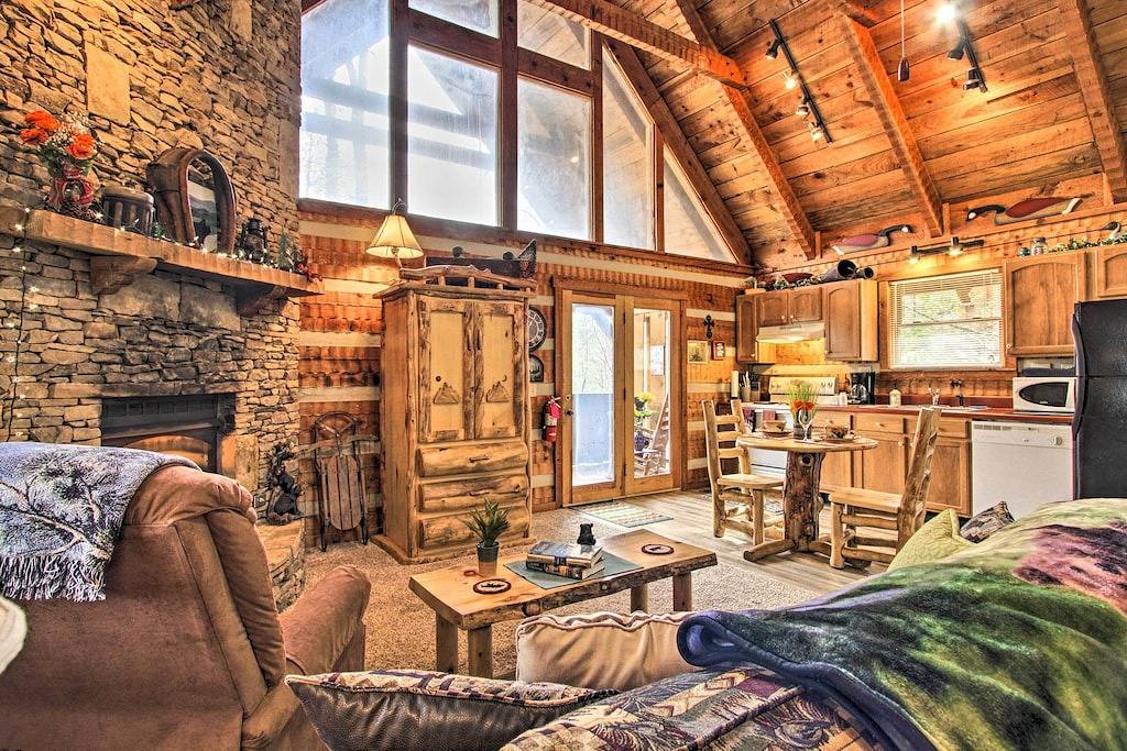 Neu! \"Honey Bear Pause\" Kurzurlaub mit Veranda und Whirlpool in Tuckaleechee, Blount County