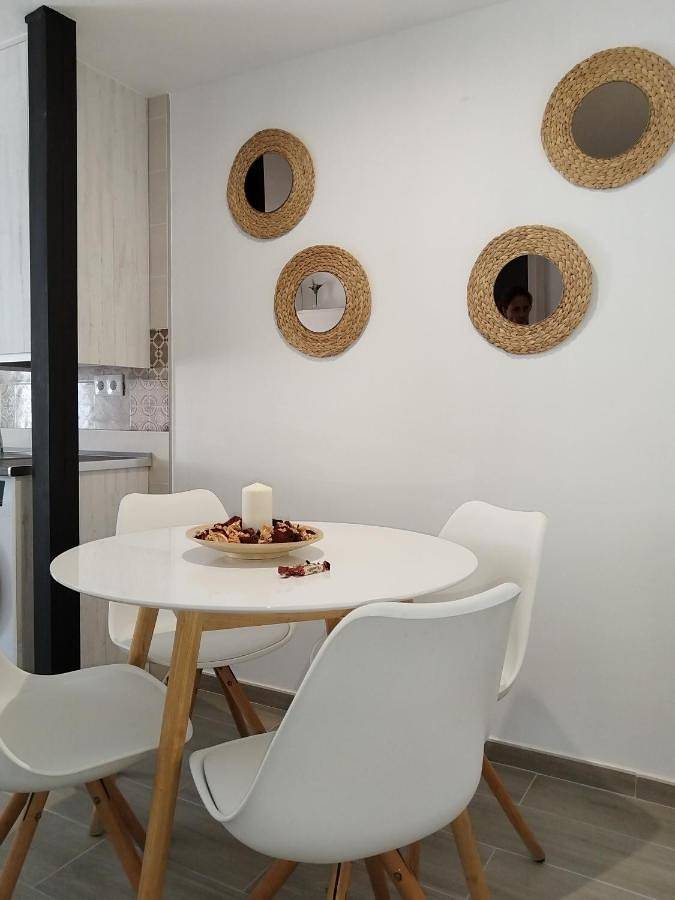 Gîte pour 3 personnes, avec Balcon ainsi que Terrasse et Vue à Escalona